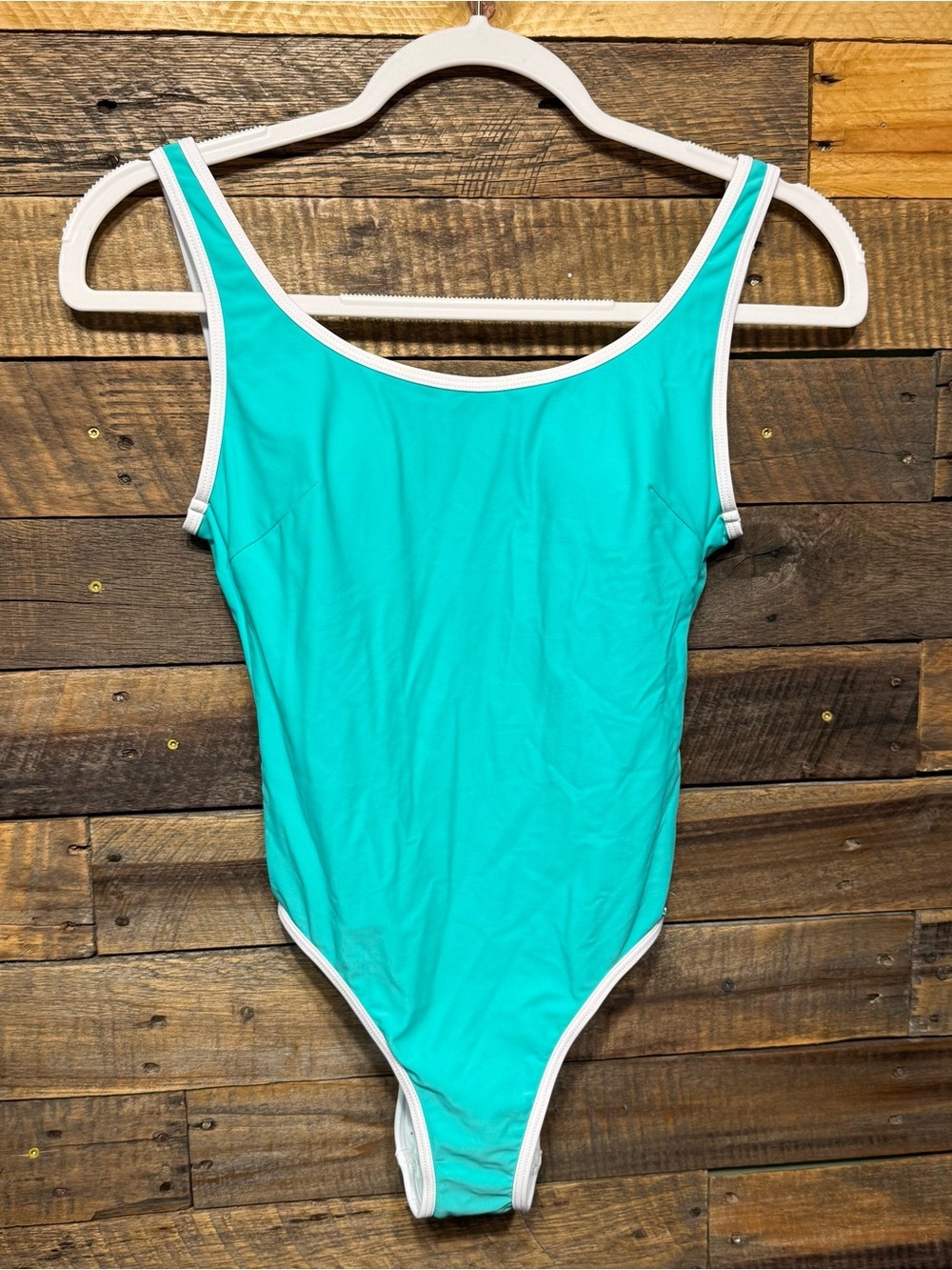 NEW Venice Beach Aqua Green White Scoop Back Padded One Piece Swimsuit